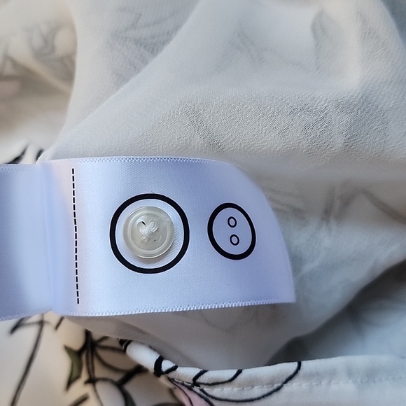 Floral  Dress in White and Purple - Picture 16 of 16